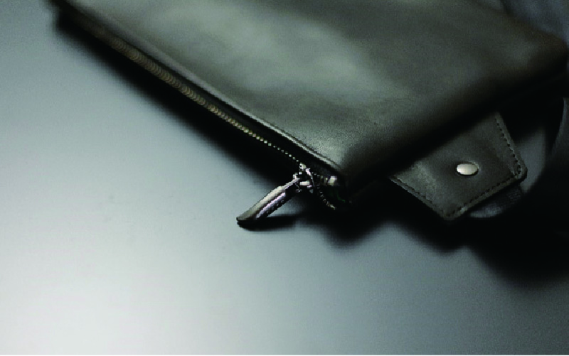 Tajima Cow Hideサコッシュ