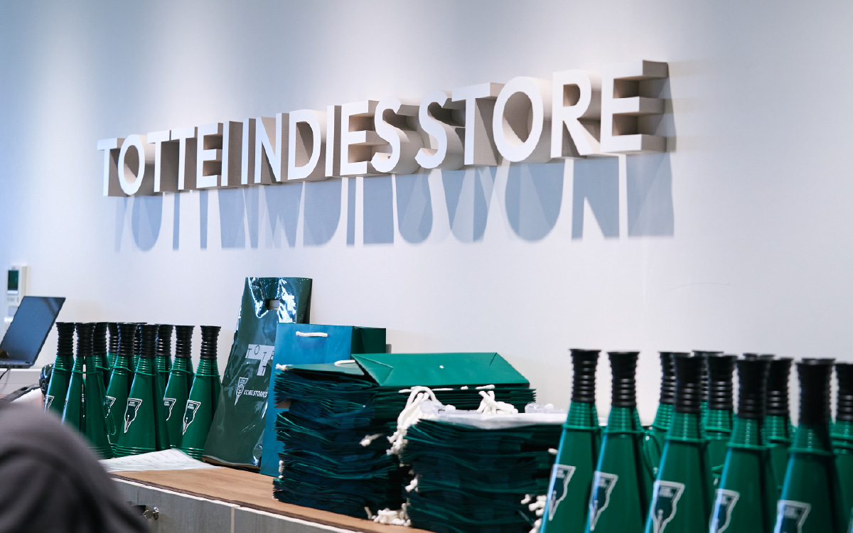 【神戸ストークス】 ストーキー刺繍ハンカチ