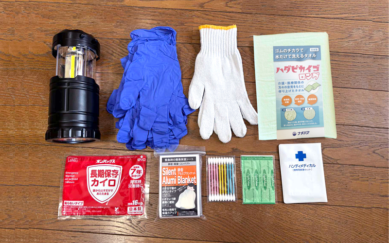 豊岡市産 段ボールトイレ付非常用防災セット 1人用 59点 ネイビー【 防災グッズ 防災用品 防災リュック 地震対策 災害対策 非常時 備え 対策 保存食 お水 飲料水 防災セット トイレ 段ボール 備蓄 非常用 簡易 非常食 簡易トイレ 5年保存 長期保存 災害 非常用 】