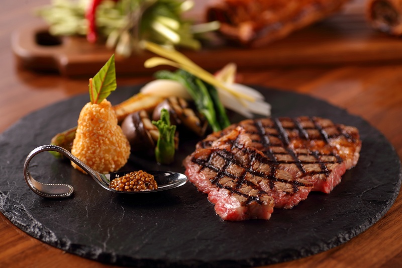 証明書付 贈答用木箱入り 神戸牛ギフトセット 890g （ステーキ、すき焼き・しゃぶしゃぶ 木箱入りセット）