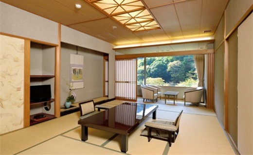 【平日限定】有馬温泉月光園鴻朧館ご宿泊券／2週間以内発送