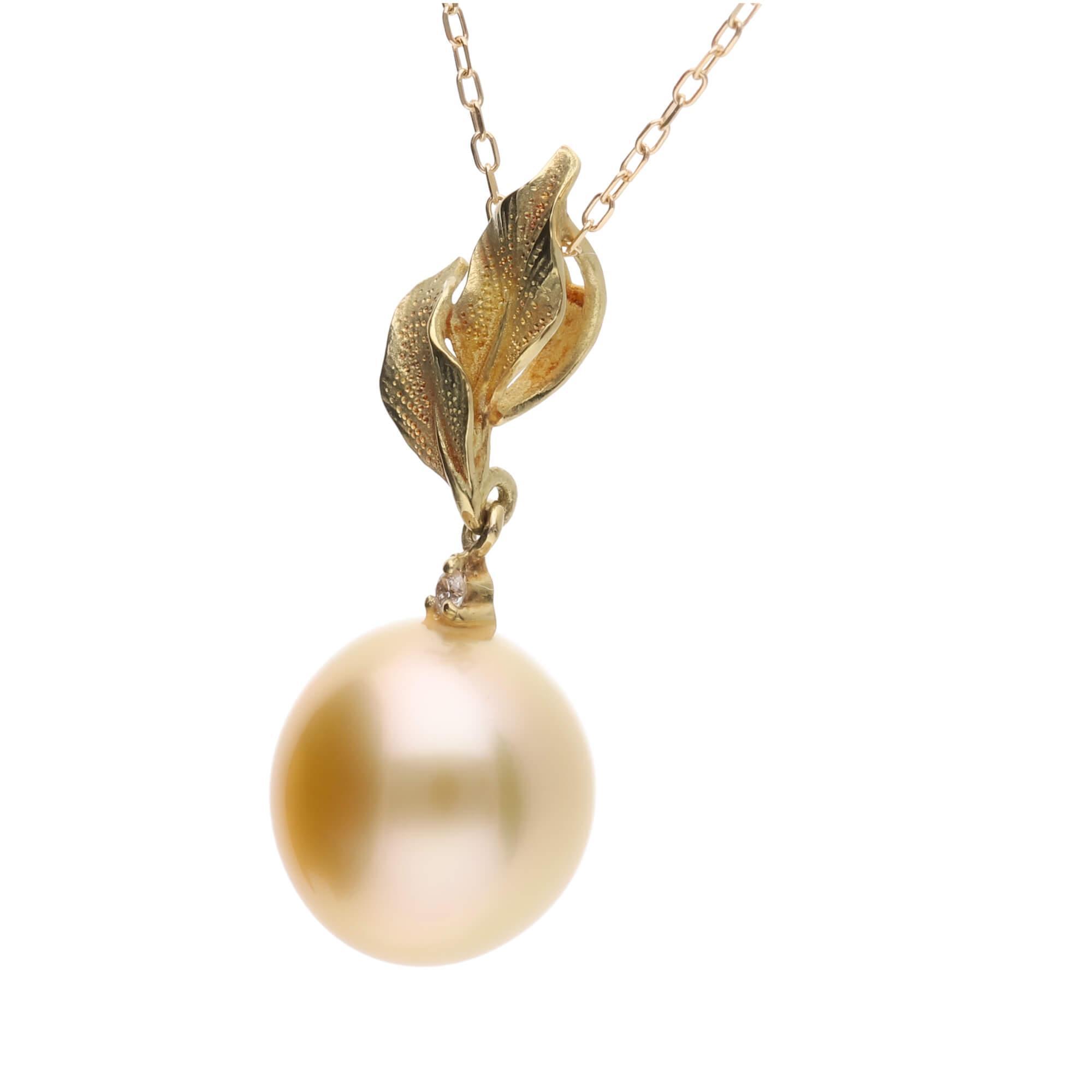 【常盤木】ゴールデンパール（南洋 白蝶真珠） 10mm セミラウンド ダイヤモンド ペンダントトップ K18 イエローゴールド