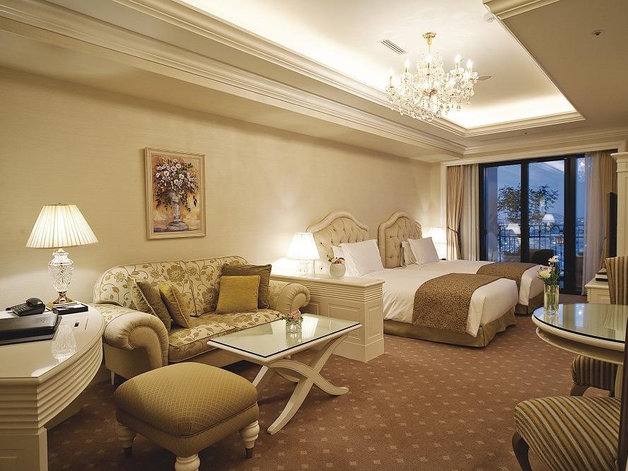 【ホテル　ラ・スイート神戸ハーバーランド】平休日1泊朝食付 ペア宿泊券《ラグジュアリーフロア》