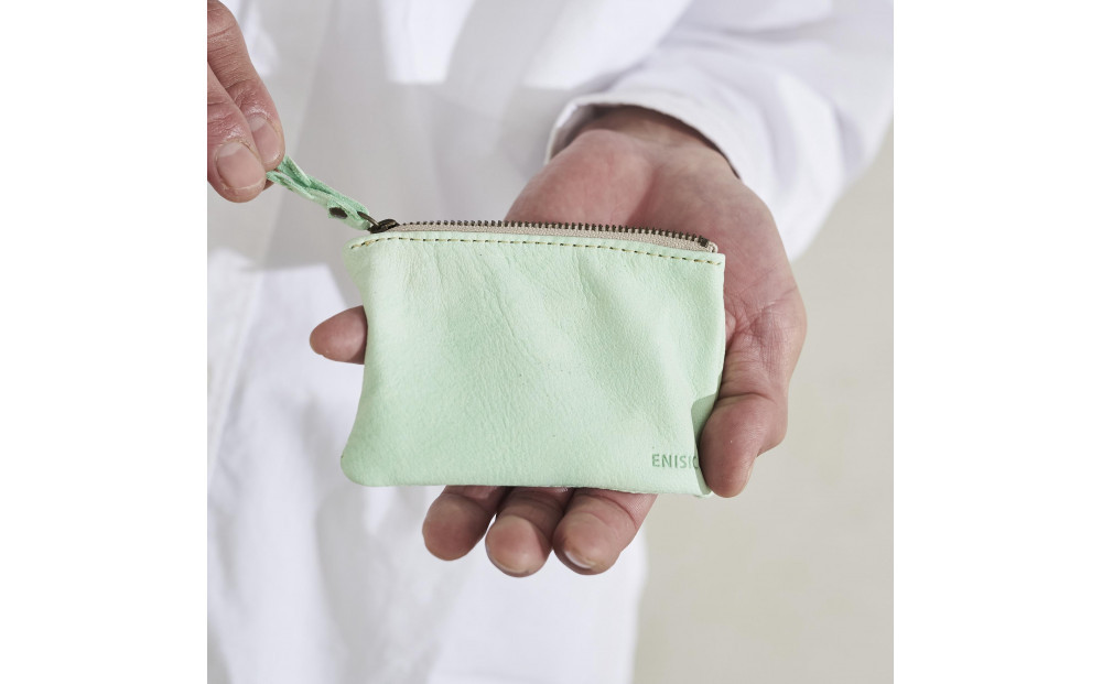 ENISICA エニシカ ジビエ鹿革 リンシカ ポーチS ラムネ