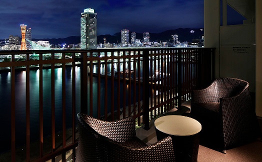 「神戸みなと温泉 蓮」ペア宿泊券（シーサイドデラックス／夕朝食付 ホテル 旅館 2人 夫婦 カップル 友達 チケット 旅行 宿泊 トラベル 予約 ギフト プレゼント 贈答 記念日 誕生日 クーポン 1泊2食付 人気 おすすめ 兵庫 関西 国内