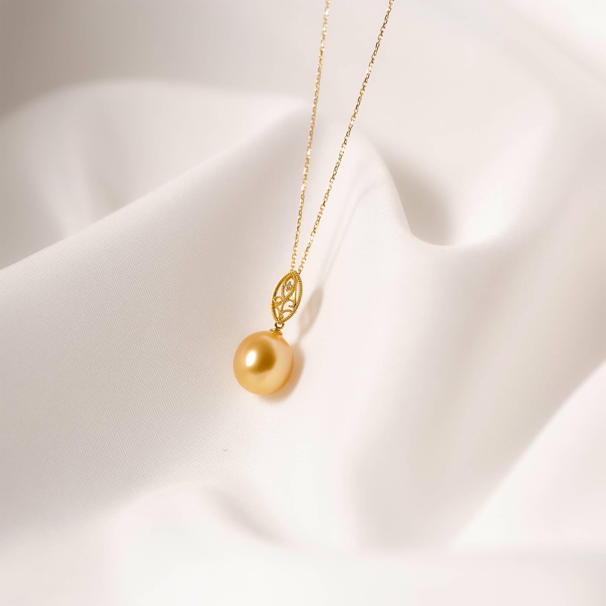 【澪標】ゴールデンパール（南洋 白蝶真珠） 10mm セミラウンド ダイヤモンド K18 イエローゴールド ペンダントトップ