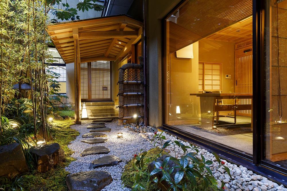 有馬温泉「欽山」　ご昼食（ランチ）ご利用券　～２名様・季節の京風創作懐石～