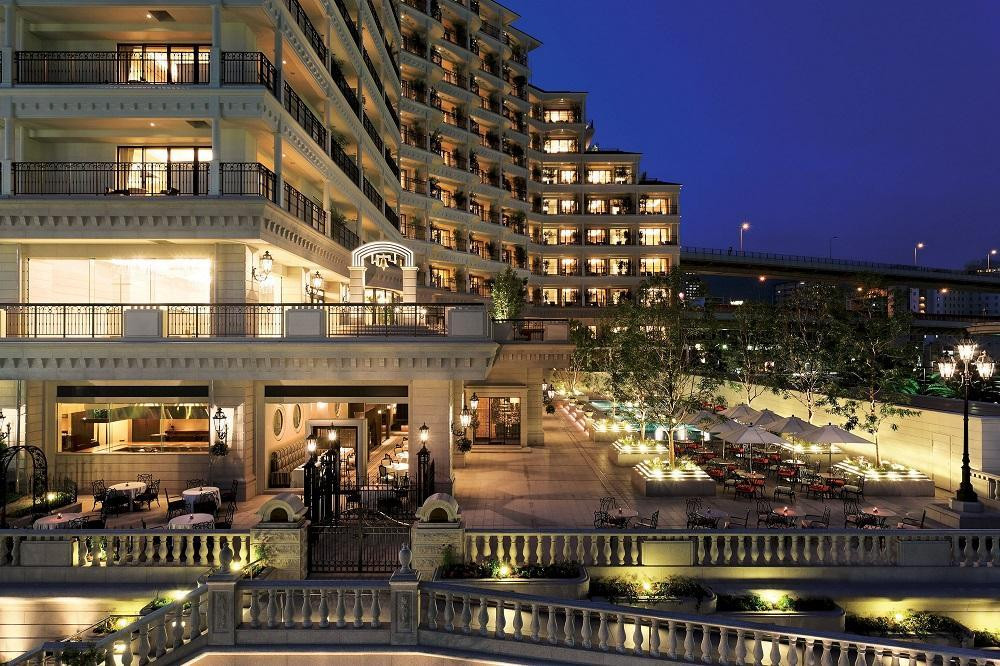 【高島屋選定品】「ホテル ラ・スイート神戸ハーバーランド」 ご利用券 10万円分 (10,000円券×10枚)