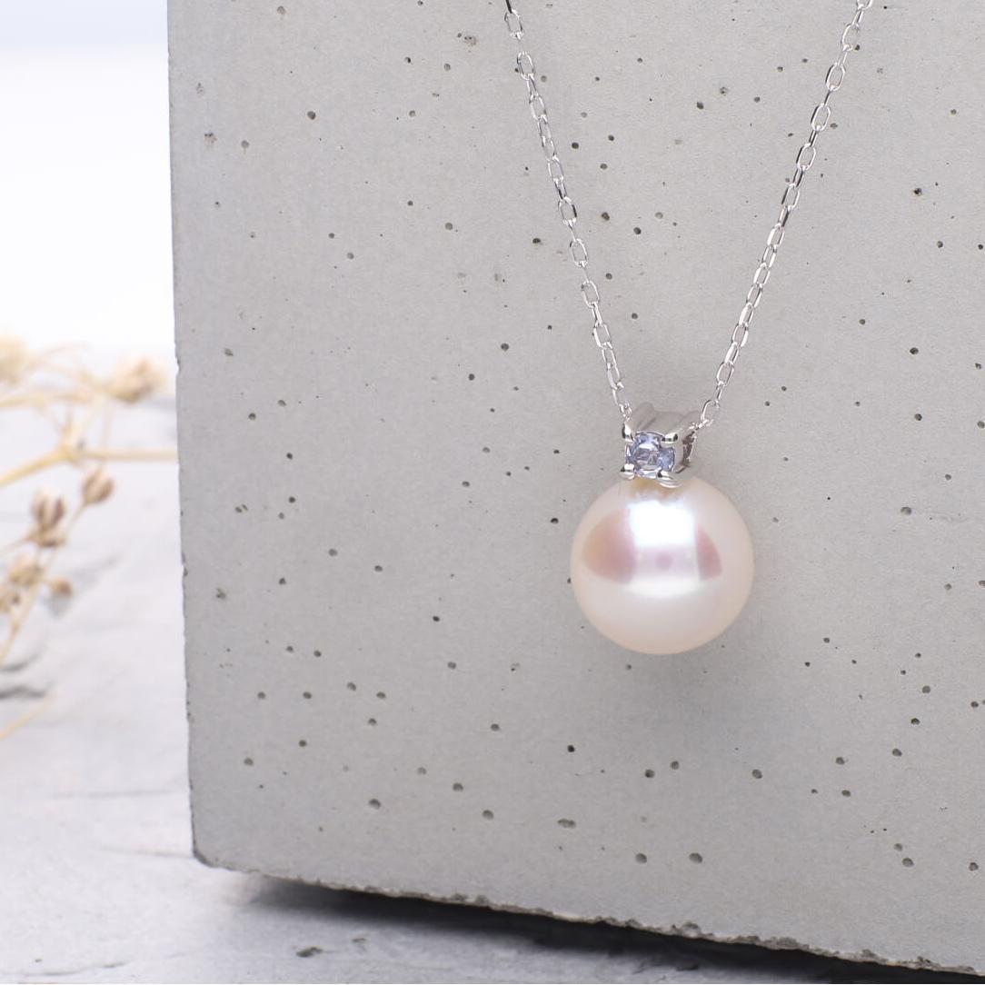 12月 誕生石 タンザナイト 無調色 アコヤ真珠（日本） 8.0mm ラウンド Pt900 プラチナ ペンダント ネックレス（チェーン付き）