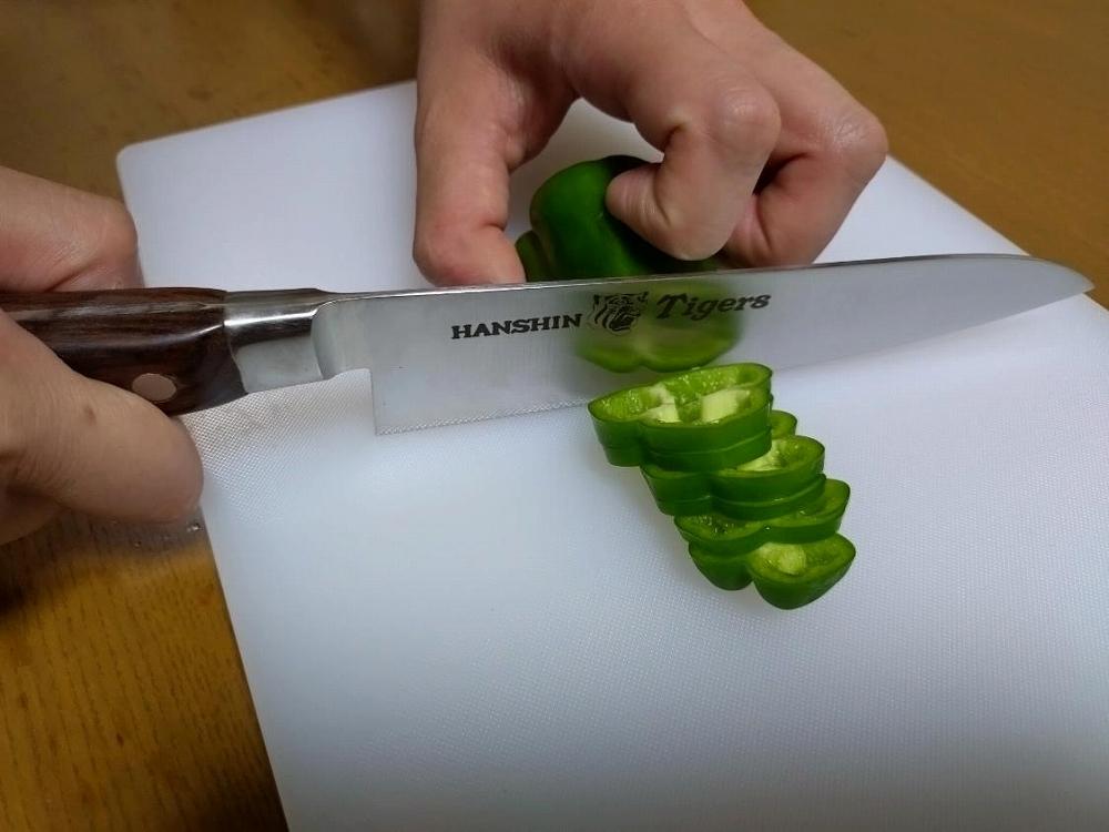 阪神タイガース球団承認タイガース包丁ペテイナイフ・スウェーデンステンレスのトラ模様黄金壇柄