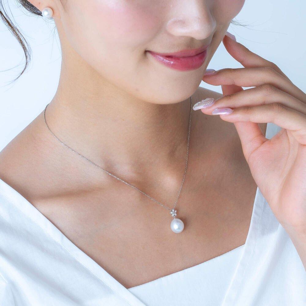 【星桜】シロチョウパール（南洋 白蝶真珠） 10mm ショートオーバル ダイヤモンド Pt900 プラチナ ペンダントトップ