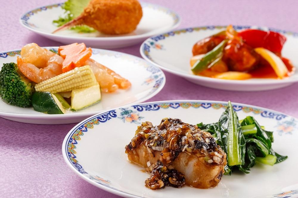 【ホテルオークラ神戸】平休日1泊2食付 ペア宿泊券《オーセンティックフロアデラックスツイン》