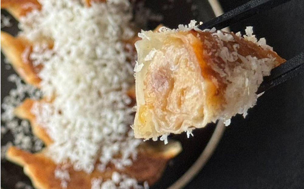 3種チーズの焼き餃子　24個