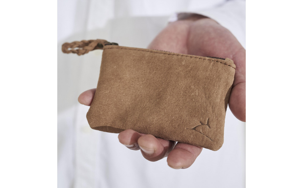 ENISICA エニシカ ジビエ鹿革 リンシカ ポーチS 茅葺 (かやぶき)