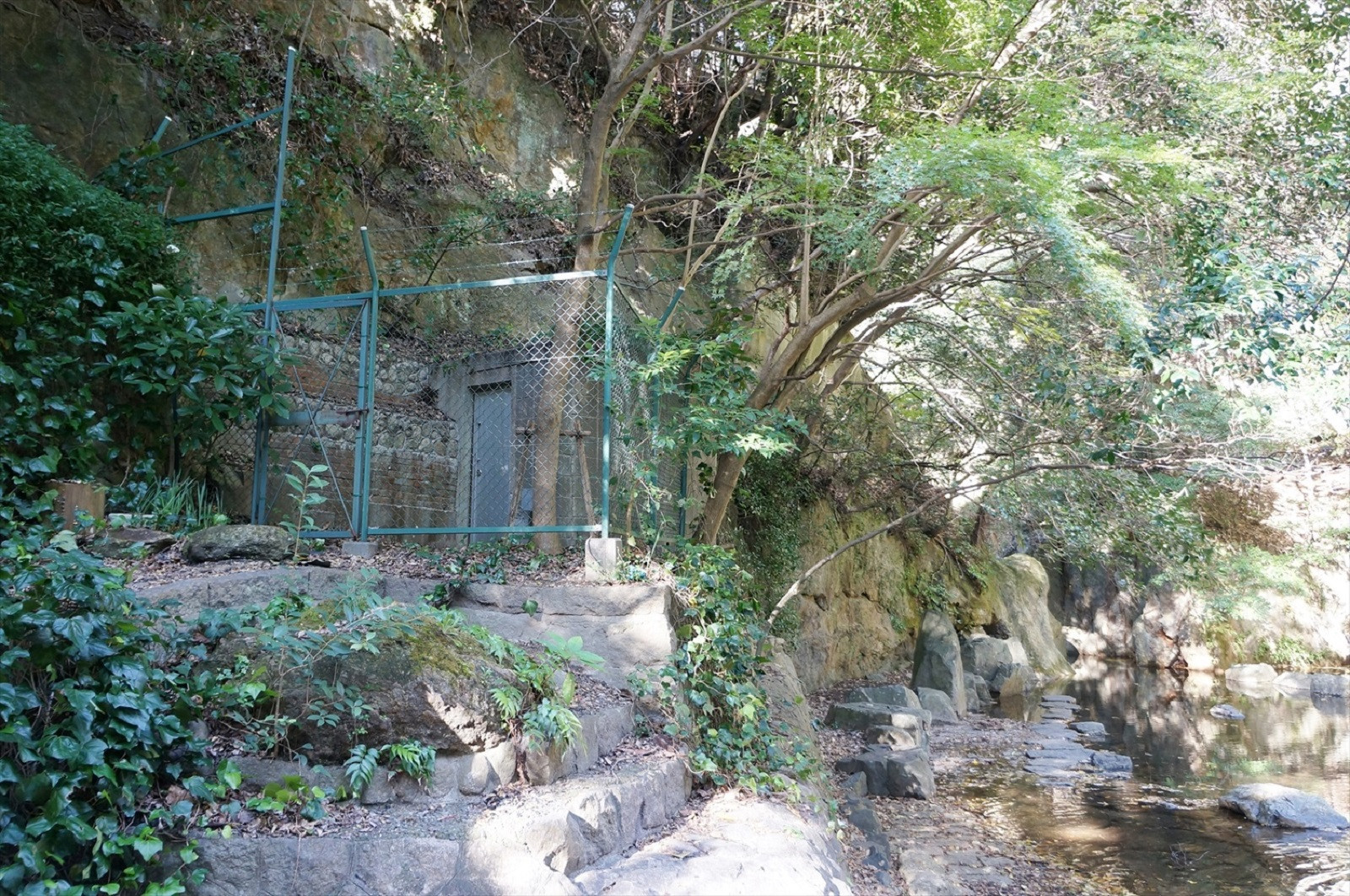 【3ヶ月定期便】神戸ウォーター　PET 500ml x 48本(24本入り2ケース)