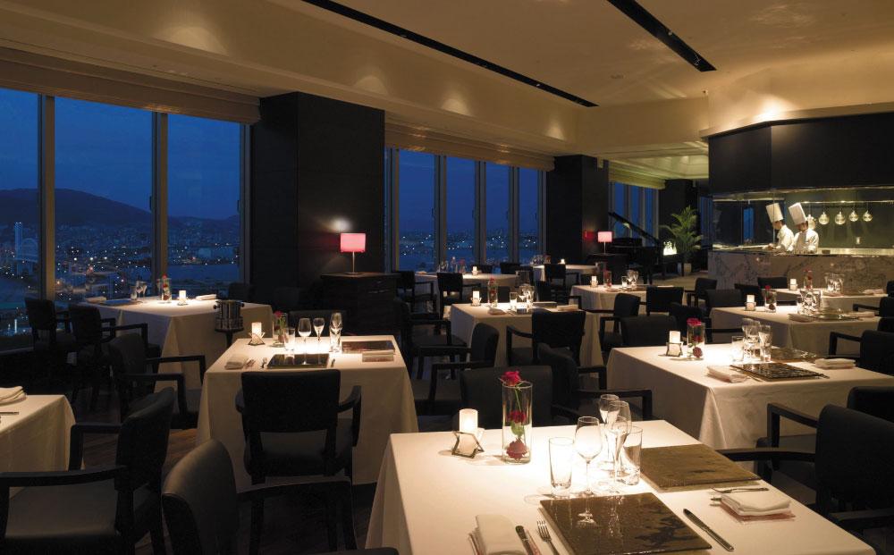 神戸ベイシェラトン ホテル＆タワーズ　ホテルギフトチケット（20000円相当） 旅行 観光 神戸市 兵庫 関西 宿泊 滞在 ステイ 結婚記念日 誕生日 お祝い 2万円分 人気 おすすめ 食事 レストラン エステ 温泉