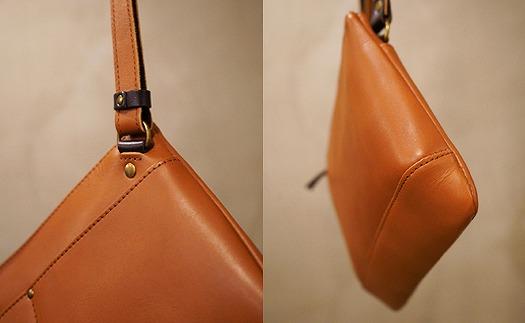 【alto.】スマートショルダーバッグ／サコッシュ AKEB-3102（ブラウン）