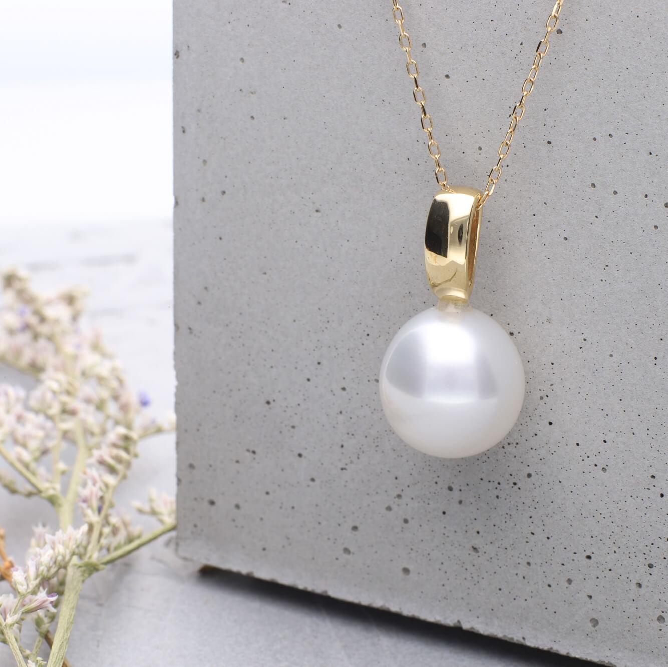 【響】シロチョウパール イエローゴールド ペンダントトップ｜無調色 白蝶真珠 南洋真珠 10mm K18YG