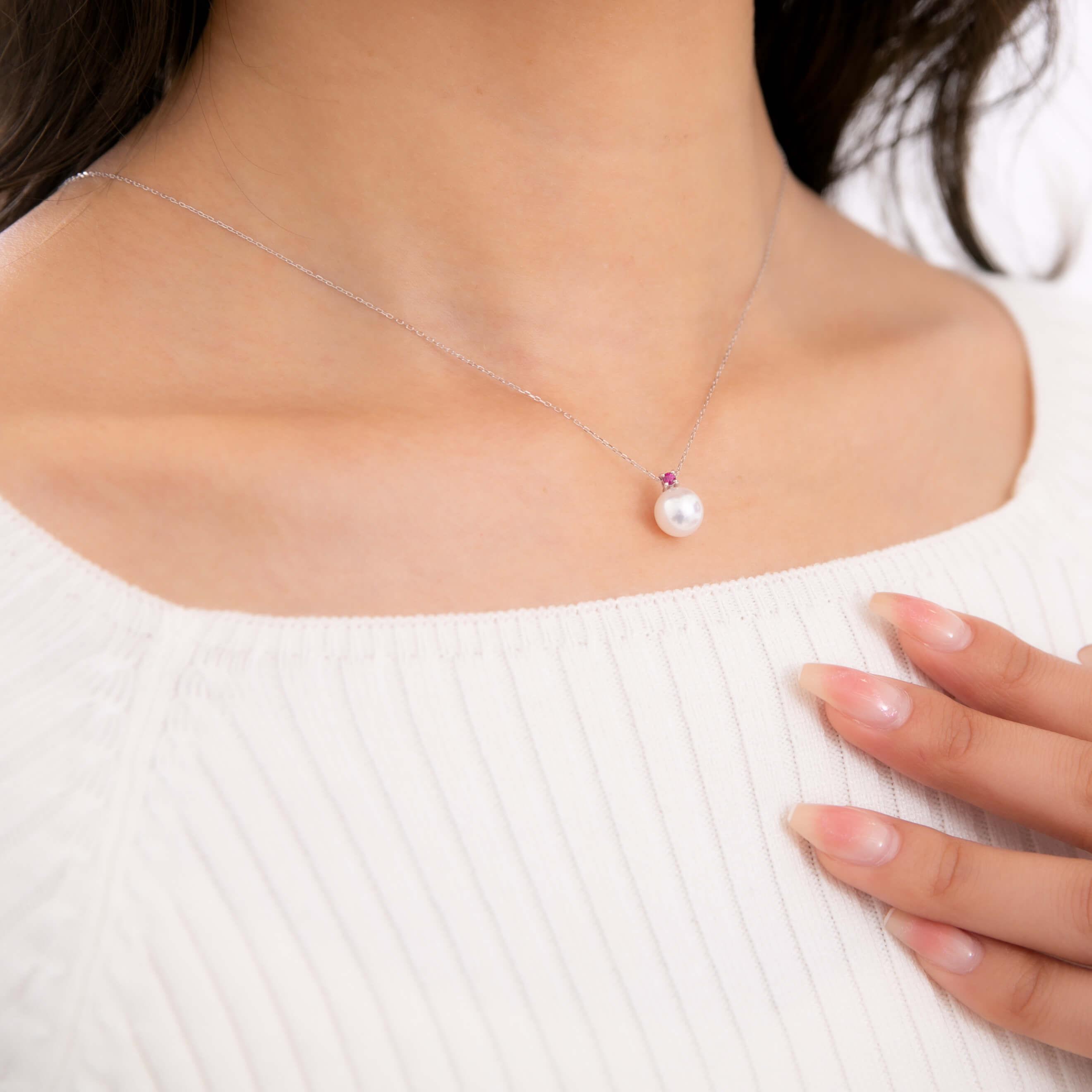 7月 誕生石 ルビー｜アコヤパール ペンダント ネックレス｜無調色 アコヤ真珠 8.0mm K10WG チェーン付き