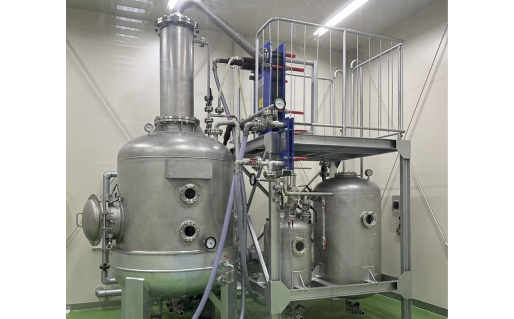 白鶴 KOBE HERBAL GIN 白風 (しらかぜ）#02 700ml瓶 （化粧箱付き）