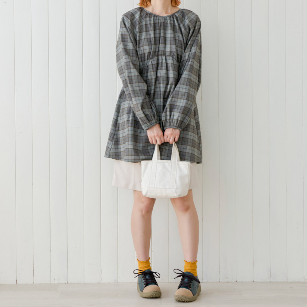 ポルカ｜ネイビー  S【35】(23.0cm) レディース スニーカー 幅広 甲高 外反母趾 ゆったり 3E 大人気 厚底 靴