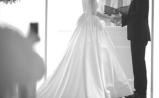 「ラ・スイート神戸オーシャンズガーデン」【平日限定】光のチャペルで二人の誓いと共にセレモニープラン