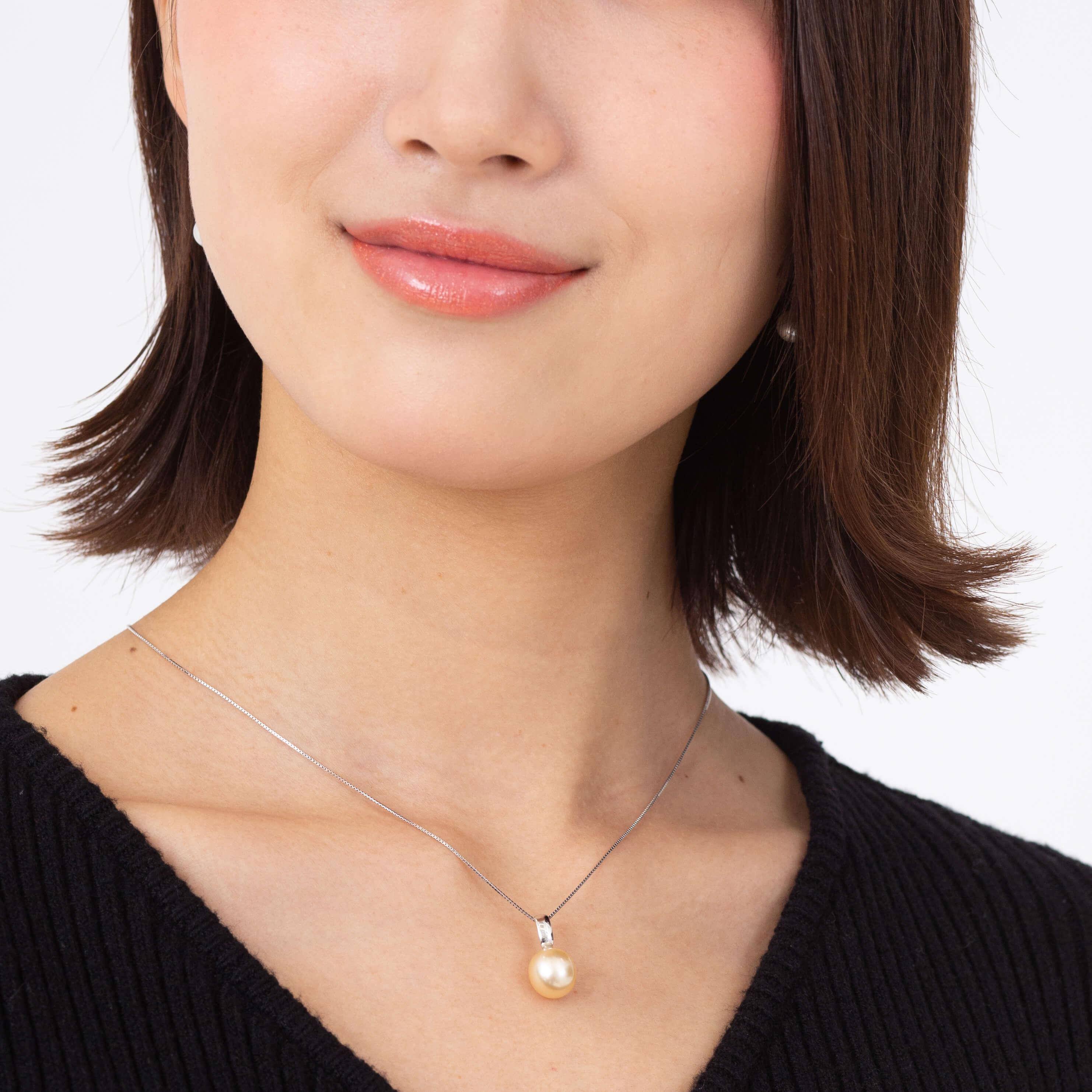 【響】ゴールデンパール（南洋 白蝶真珠） 10mm セミラウンド Pt900 プラチナ ペンダントトップ