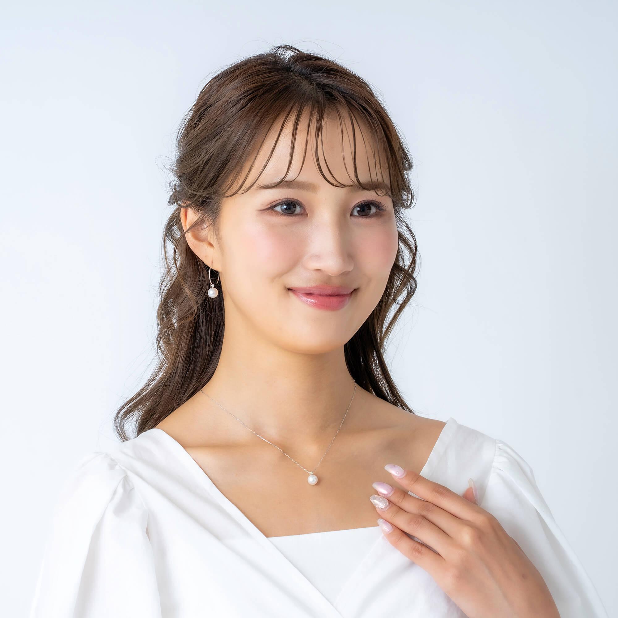 8月 誕生石 ペリドット｜アコヤパール ペンダント ネックレス｜無調色 アコヤ真珠 8.0mm K10WG チェーン付き