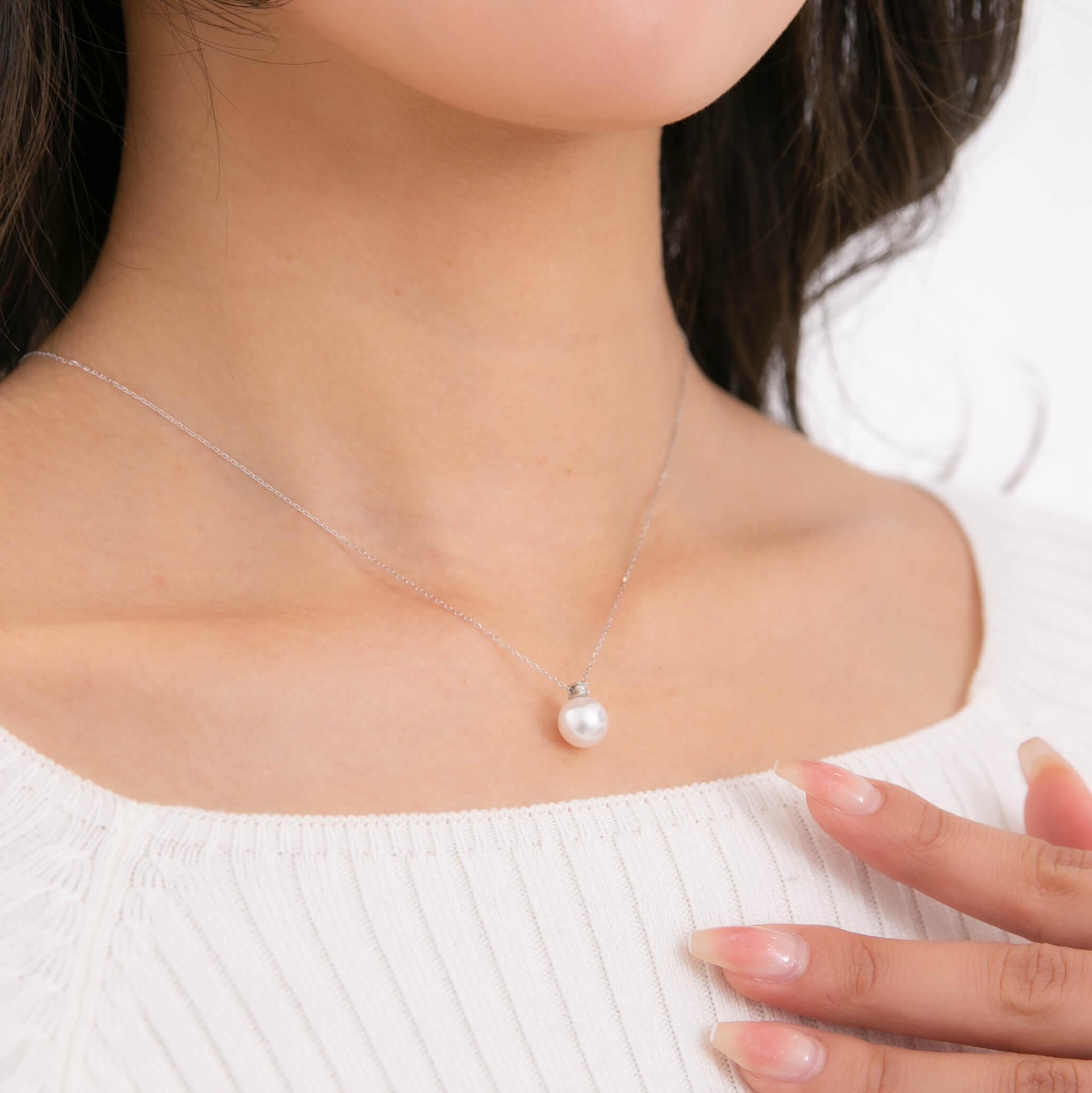 4月 誕生石 ダイヤモンド｜アコヤパール ペンダント ネックレス｜無調色 アコヤ真珠 8.0mm K10WG チェーン付き