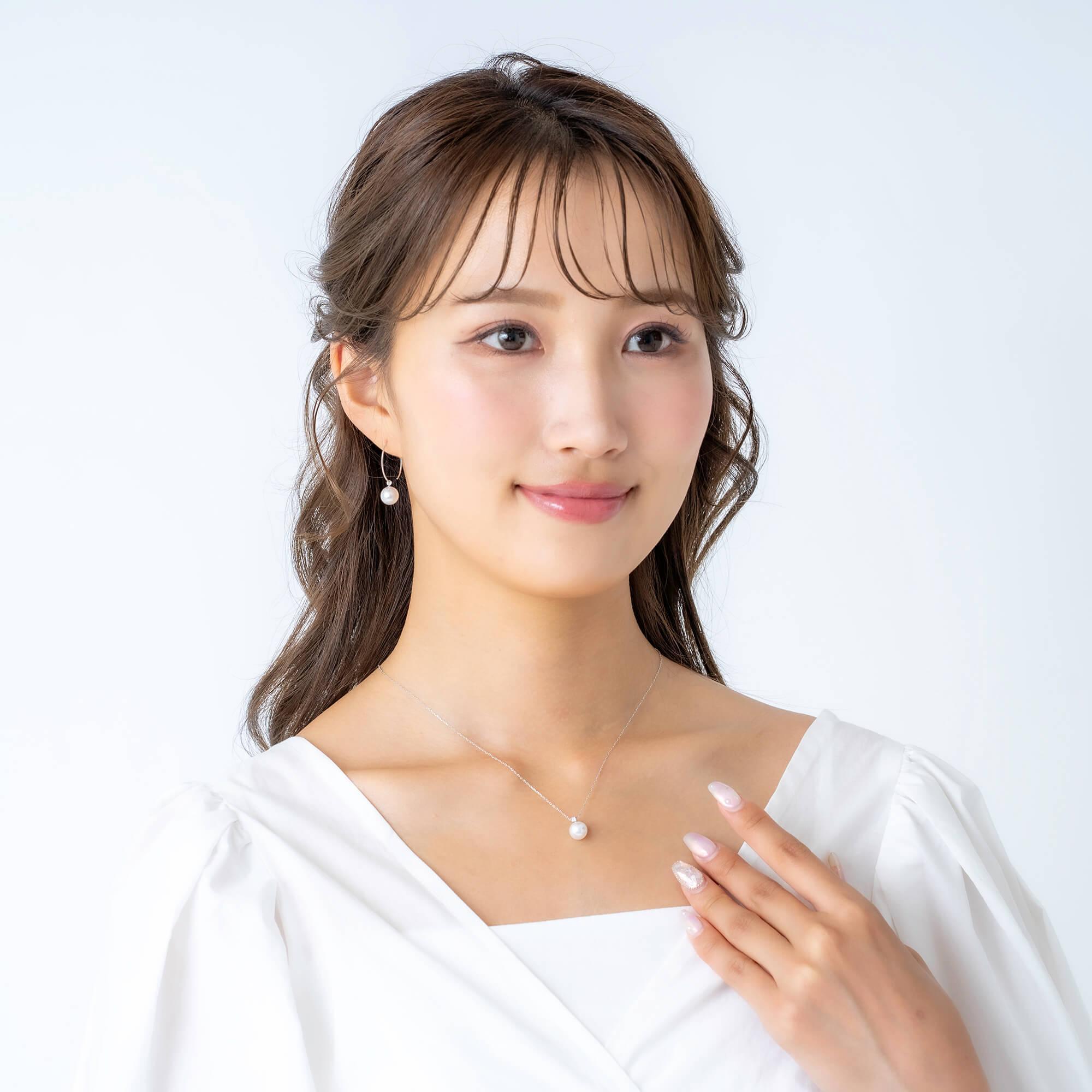 6月 誕生石 ムーンストーン 無調色 アコヤ真珠（日本） 8.0mm ラウンド Pt900 プラチナ ペンダント ネックレス（チェーン付き）