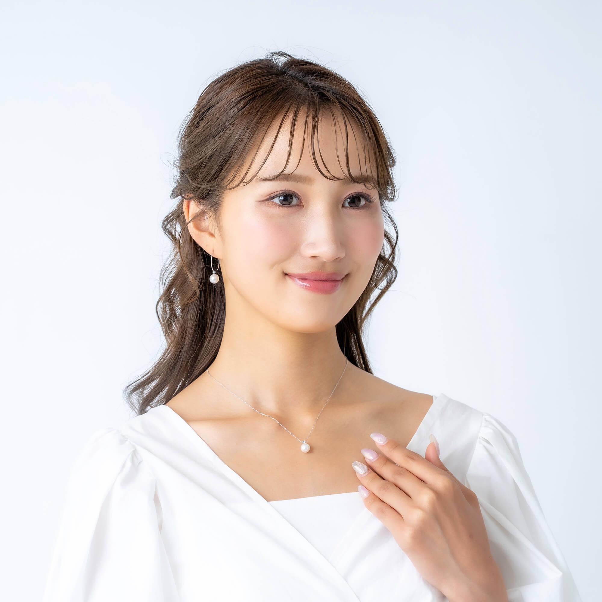 11月 誕生石 ブルートパーズ 無調色 アコヤ真珠（日本） 8.0mm ラウンド Pt900 プラチナ ペンダント ネックレス（チェーン付き）