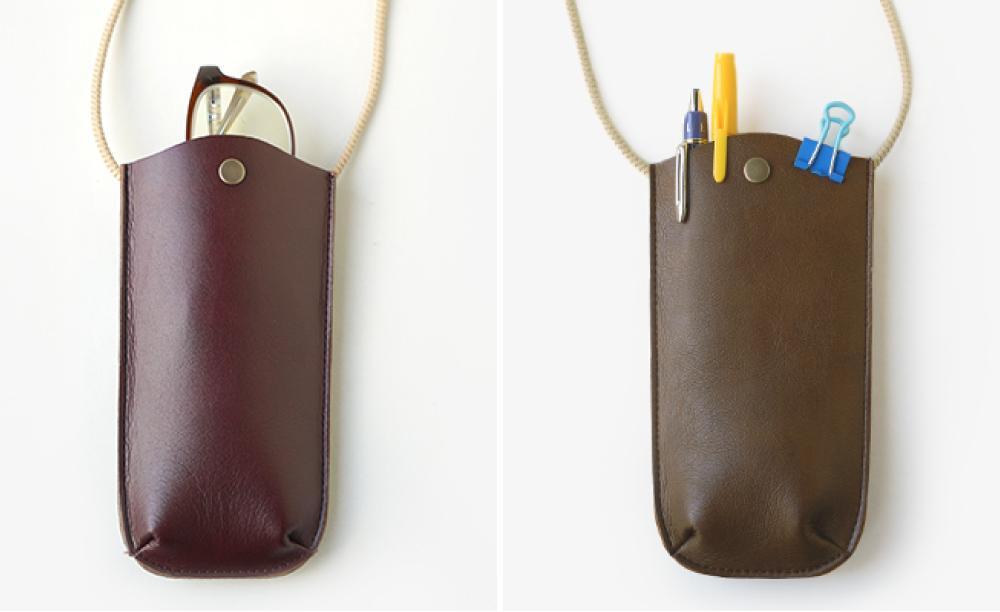 【職人手作り】まるでポケット！びよ～んと伸びるメガネケース　首かけ ネックストラップ 眼鏡　GLSNE（【カラー】 ブラック　ダークレッド　オリーブ　ブラウン　シルバー　マスタード）