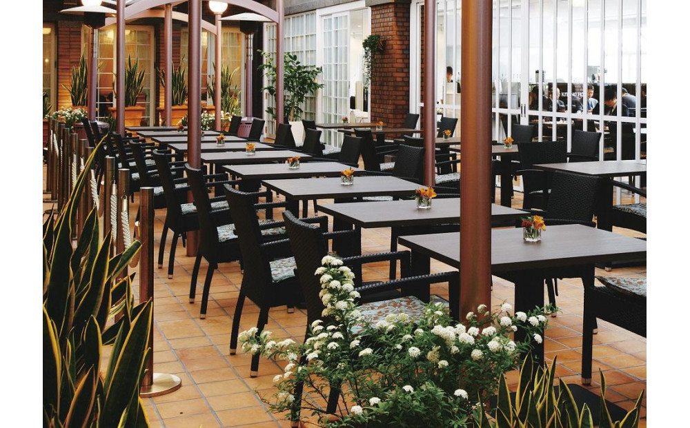 【神戸北野ホテル】平休日1泊朝食付 ペア宿泊券《スタンダードツイン》