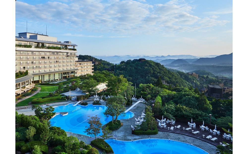 【高島屋選定品】「有馬グランドホテル」【平日・日曜日限定】北館５F金泉露天風呂付き ツイン ペア宿泊券 ≪１泊２食付き≫