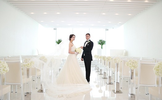 「ラ・スイート神戸オーシャンズガーデン」【平日限定】光のチャペルで二人の誓いと共にセレモニープラン