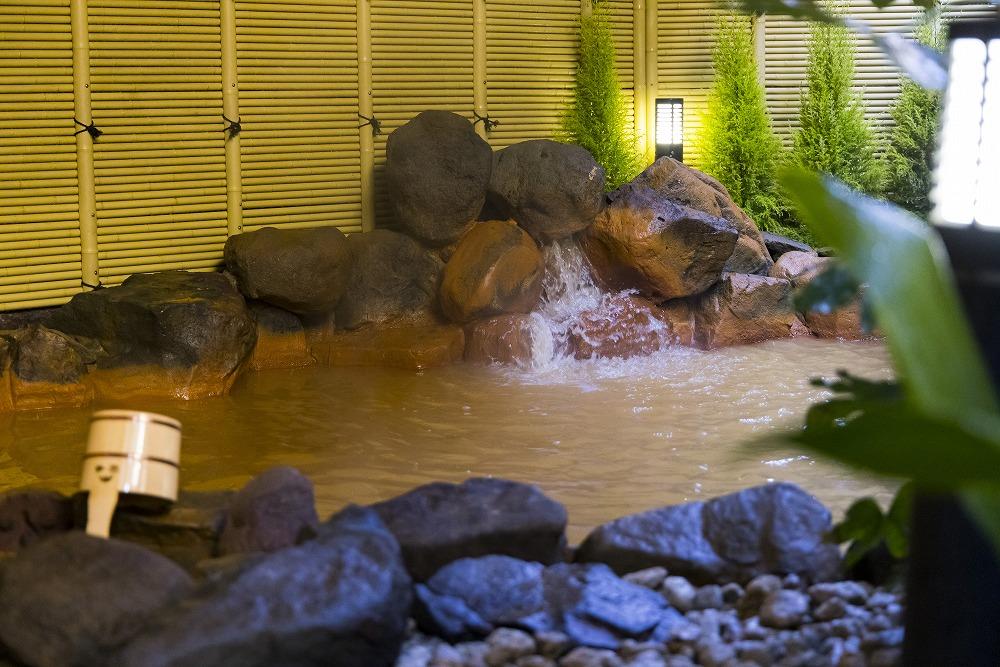 有馬温泉「欽山」ご宿泊券〈平日限定〉～２名様・西館６階客室・１泊２食付～