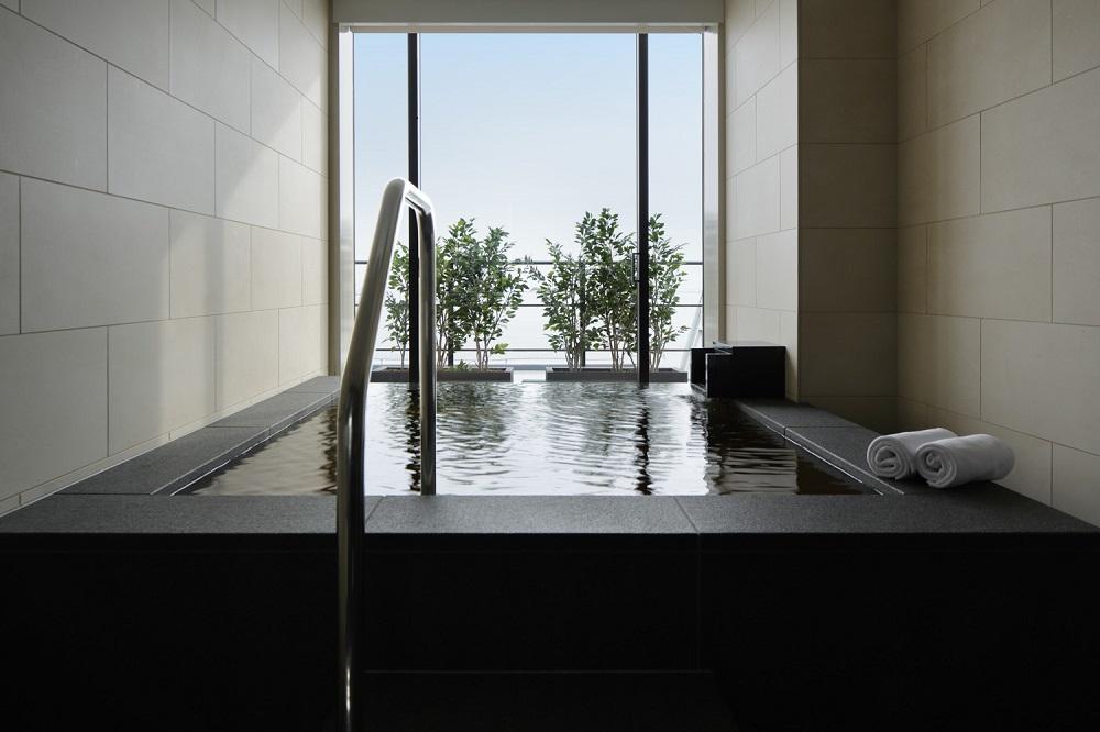 【神戸みなと温泉　蓮】1泊2食付 ペア宿泊券《ハーバースイート展望半露天風呂付和洋室》