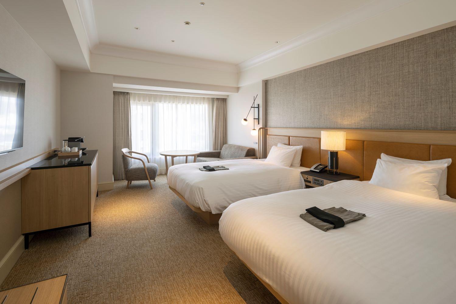 【神戸ベイシェラトンホテル＆タワーズ】平休日1泊朝食付 ペア宿泊券《クラブフロア》