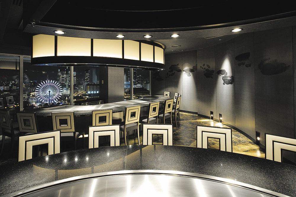 【ステーキハウスオリエンタル（神戸メリケンパークオリエンタルホテル）】ペアディナー食事券《特選黒毛和牛 ステーキディナーコース、ワンドリンク付》