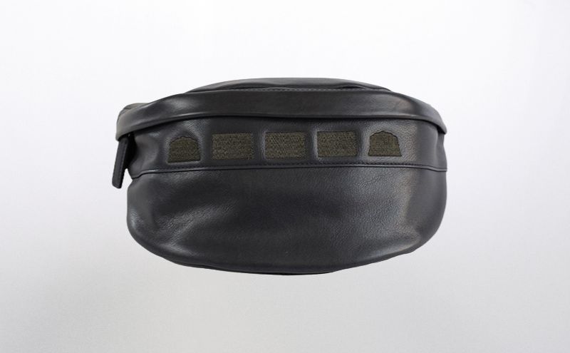 防水革 キャッスルボディバッグ ダークグレー イエローベージュ レザー メンズ レディース ユニセックス レザーバッグ 本革 日本製 職人手づくり 姫路市 兵庫県 イエローベージュ