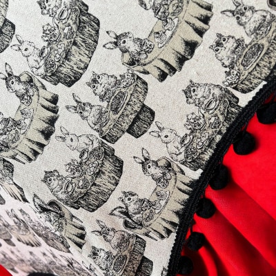 ナッツのティーパーティーのポンポン日傘