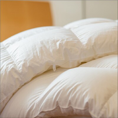 ポーランド産コウダ種ホワイトグース ダウン93% 冬用羽毛ふとん クイーンサイズ