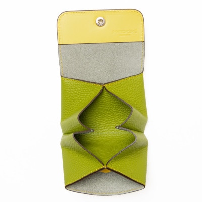 手のひらサイズに現金カードがしっかり入る!ふっくらデザインのミニ財布 たつの市産牛革使用 HEDGE