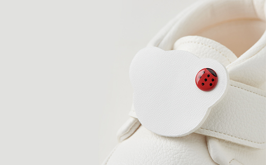 【幸せを運ぶ♪ファーストシューズ】てんしのはね(てんとうむし・white)