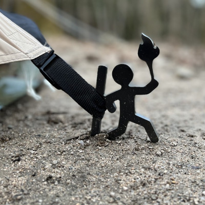 【HIBANAS】端材を熟練の職人がよみがえらせたアウトドア用ペグ・トーチマン