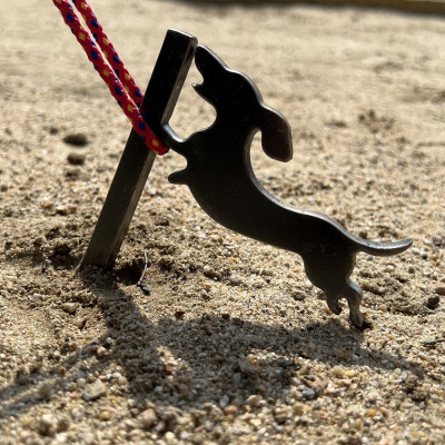 【HIBANAS】端材を熟練の職人がよみがえらせたアウトドア用ペグ・かまってワン