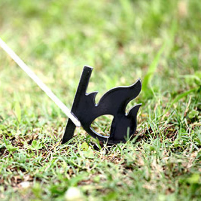 【HIBANAS】端材を熟練の職人がよみがえらせたアウトドア用ペグ・炎