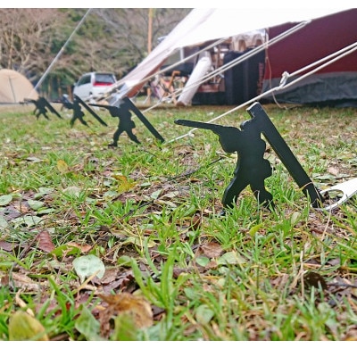 【HIBANAS】端材を熟練の職人がよみがえらせたアウトドア用ペグ・アサルトマン