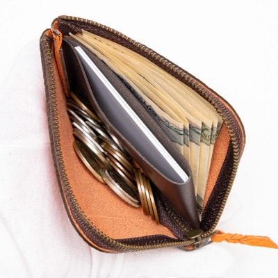 HEDGE　L字ファスナーのコインケース(オレンジ) たつの市産シュリンク型押し牛革