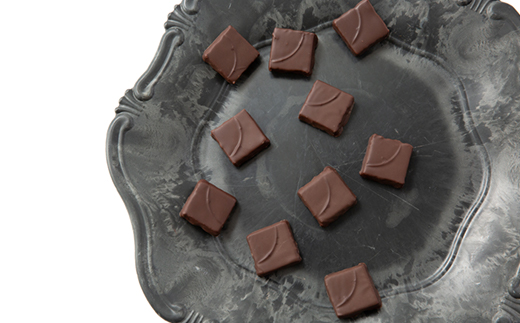 ボンボンショコラ　ラムバニーユ　10個入り【配送不可地域：離島】